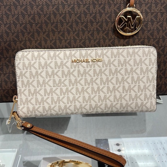 Michael Kors Jet Set Travel Large Travel CONTINENTAL wallet-wristlet-phoneholder - Picture 1 of 17